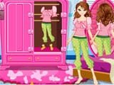 Fashion in mirror dress up